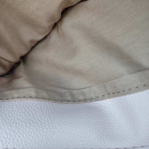 Chloe Parfums Baby Pink Leather Clutch - Picture 9 of 11